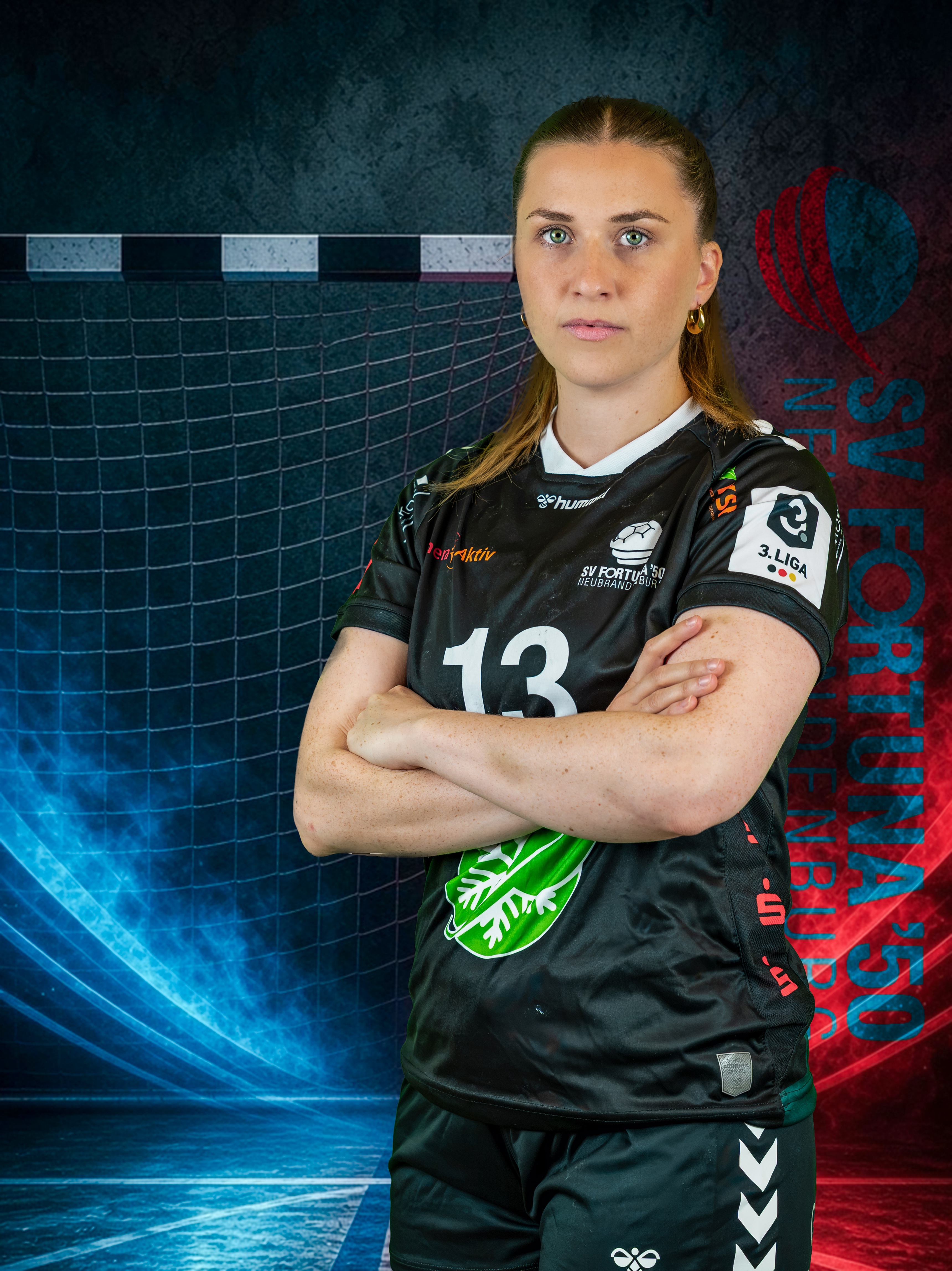 13 | Anika Mensing
